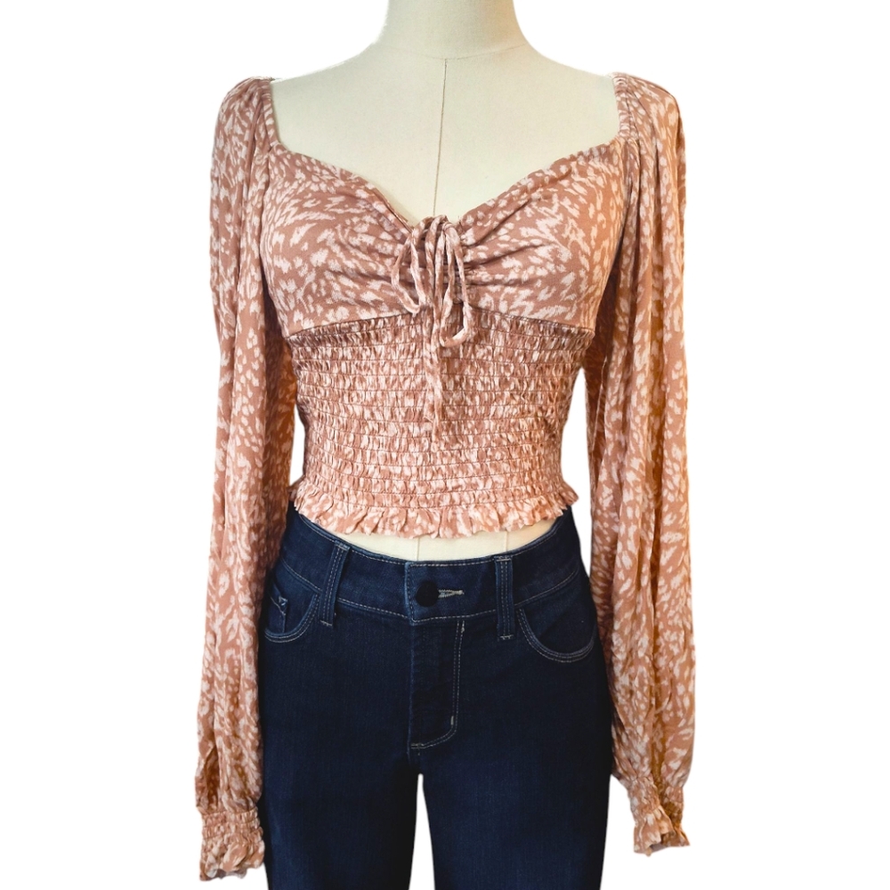 🆕️ Urban Outfitters Pinkish Tan & Cream Cropped Long Sleeve Top Womens Medium